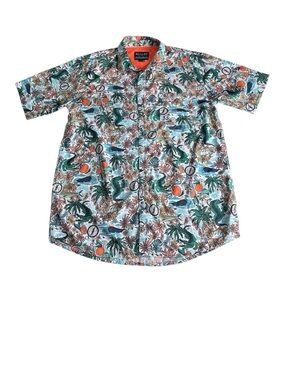 Scales Men’s Fish & Game Button Down Shirt. Size Large. Alligator, Oranges